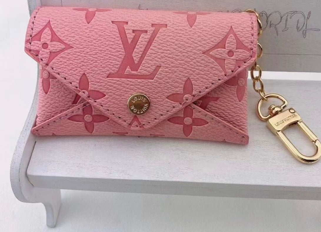 louis vuitton card holder with keychain